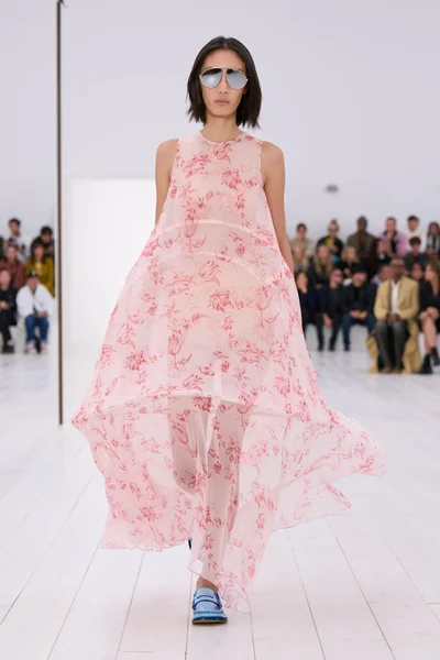 Look 54